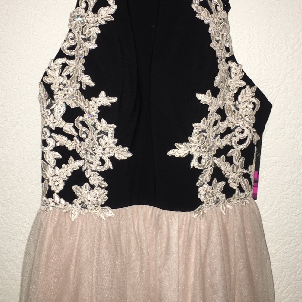 Prom Dress - Picture 4 of 8